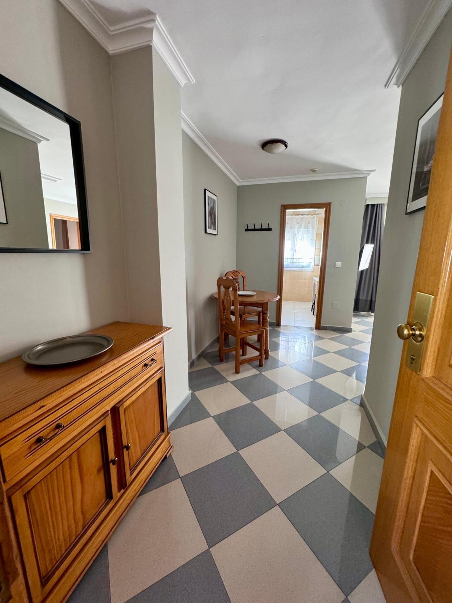 Apartamentos Nina De Oro Торремолинос Экстерьер фото