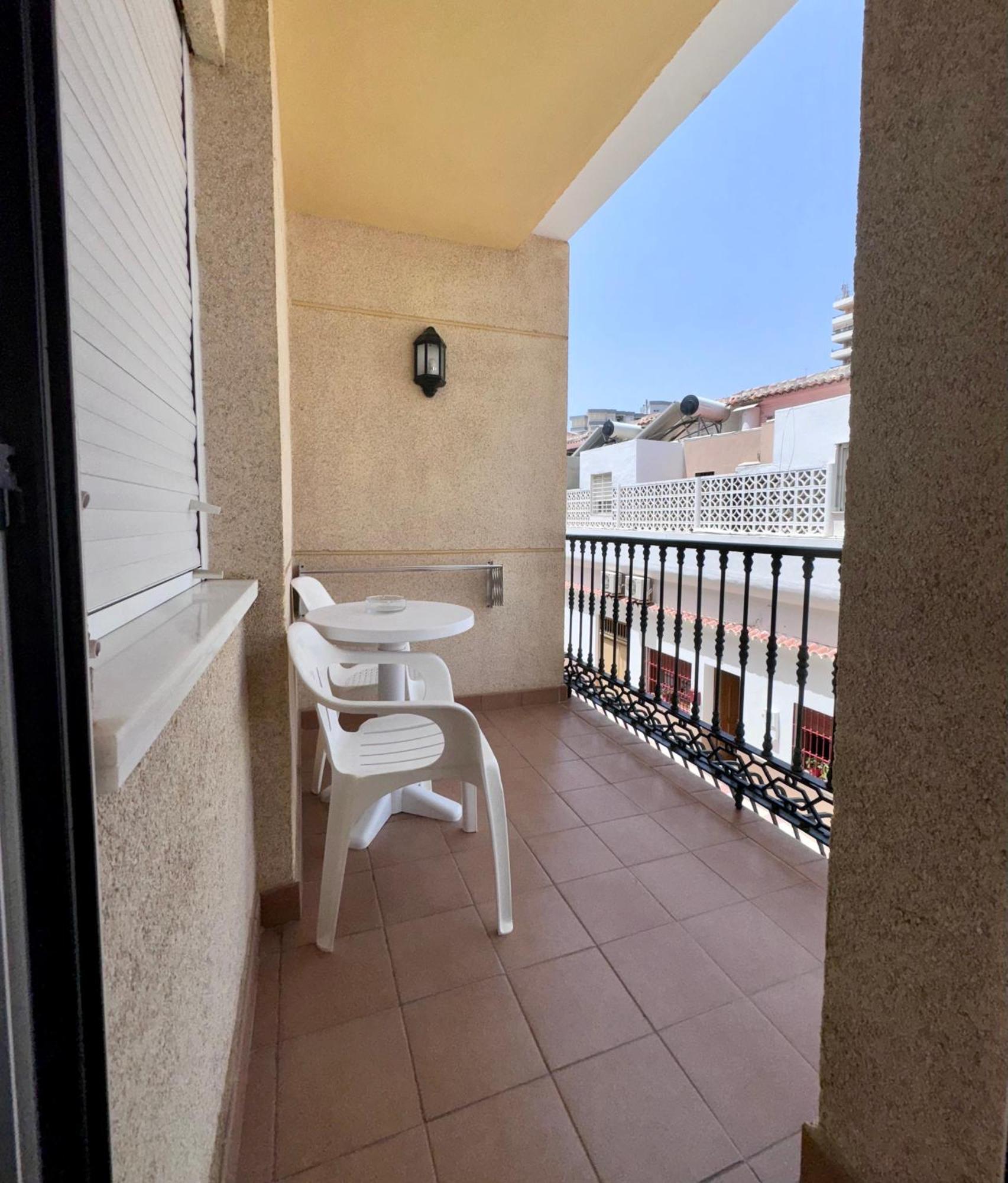 Apartamentos Nina De Oro Торремолинос Экстерьер фото