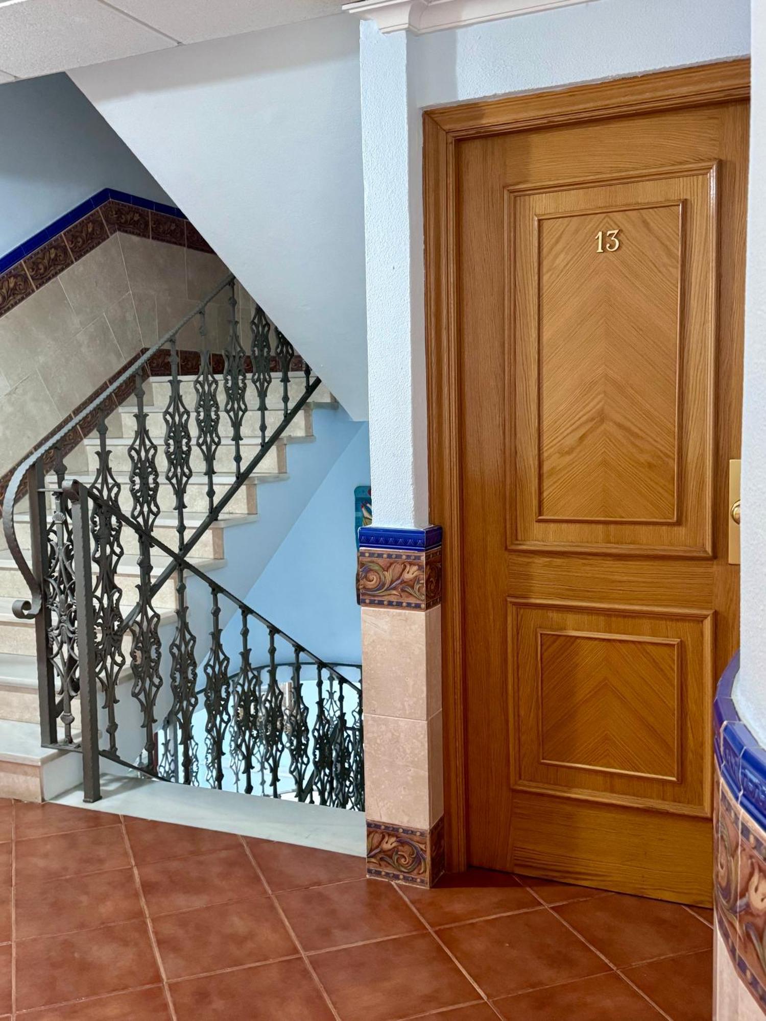 Apartamentos Nina De Oro Торремолинос Экстерьер фото