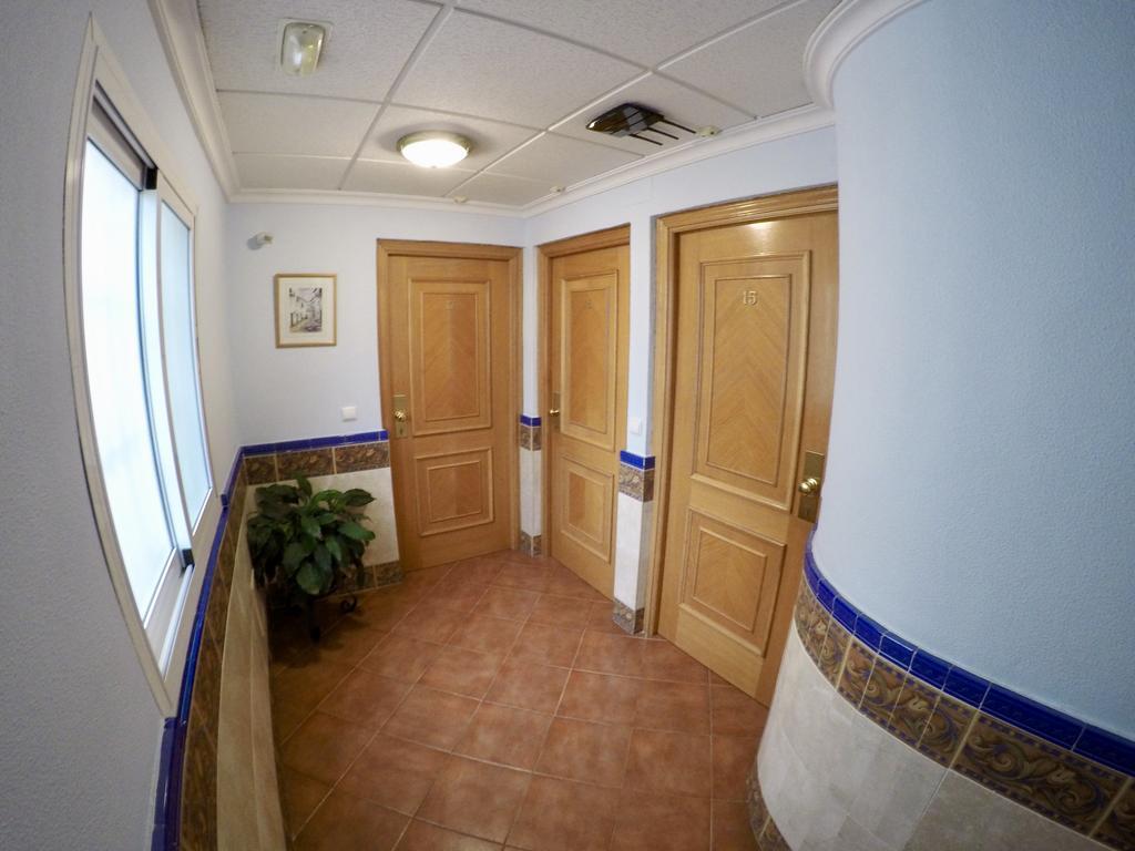Apartamentos Nina De Oro Торремолинос Экстерьер фото